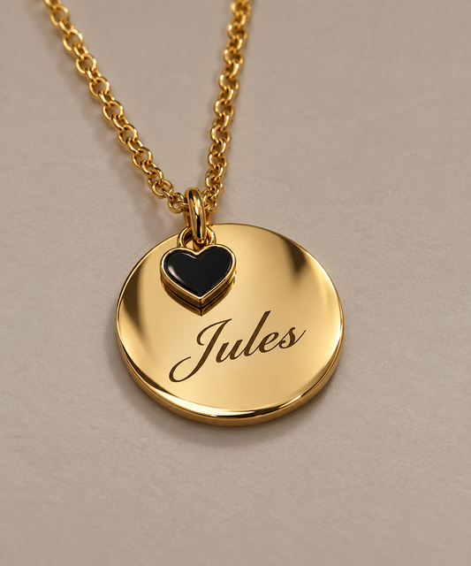 Collier OR finition, en Acier Inoxydable , Petit coeur noir ( gravé et personnalisé )