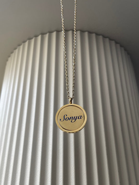 Collier Personnalisé Or finition  en Acier Inoxydable Médaillon